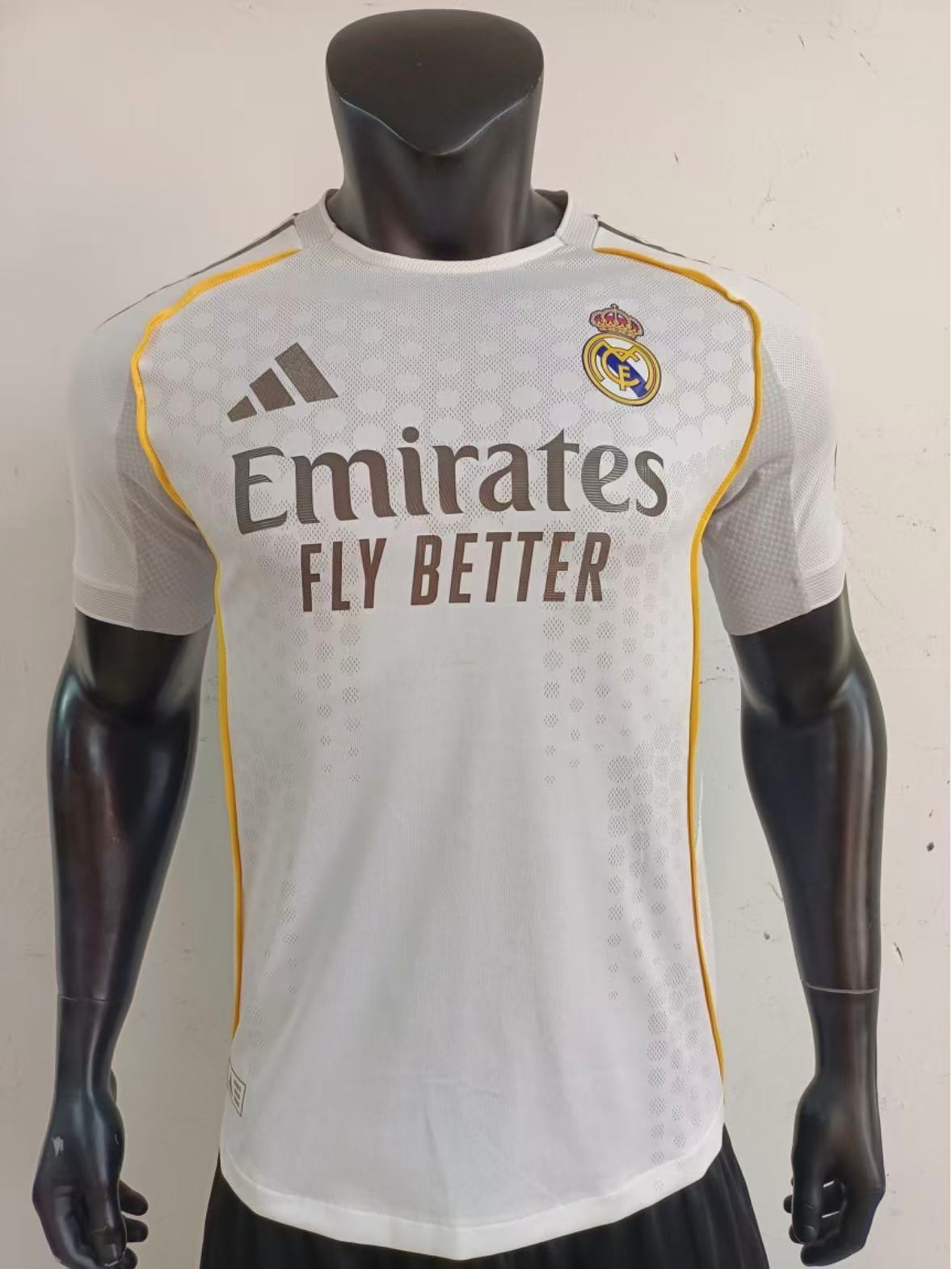 Real Madrid 2025/26 Home Jersey – Fan Version & Player Version Soccer Shirt