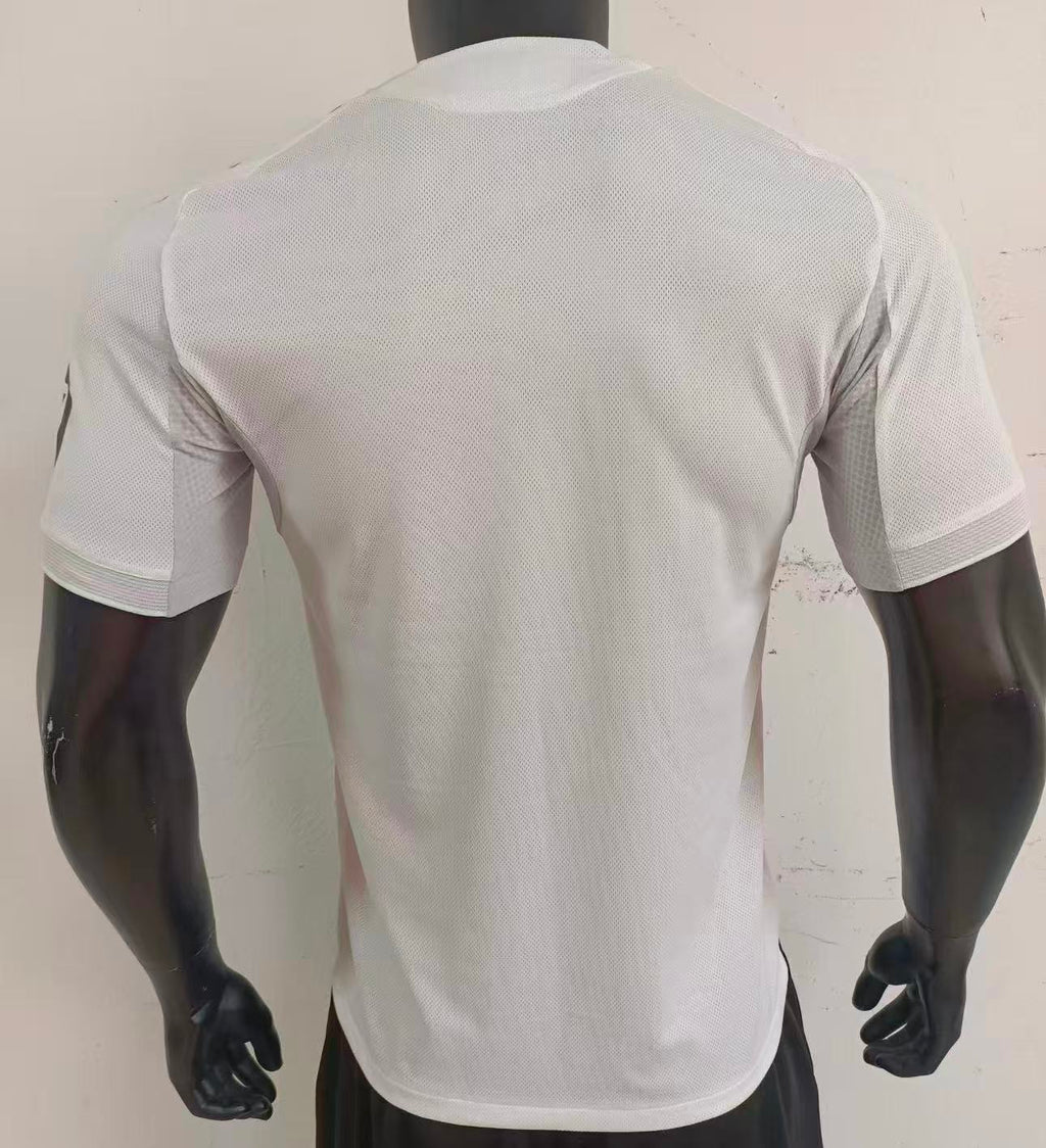 Real Madrid 2025/26 Home Jersey – Fan Version & Player Version Soccer Shirt
