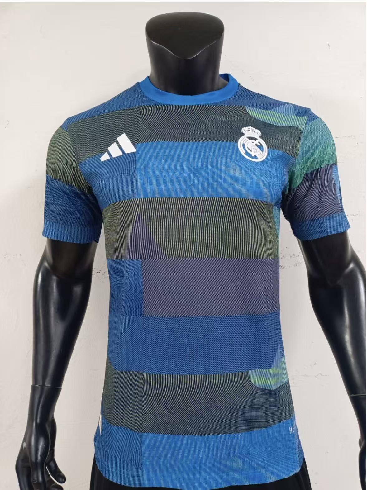 Real Madrid 2025/26 Training Jersey – Fan Version & Player Version Soccer Shirt