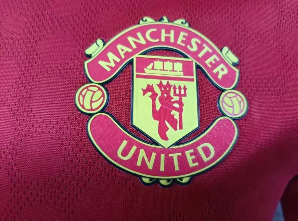 Manchester United 2025/26 Home Jersey – Fan Version & Player Version Soccer Shirt