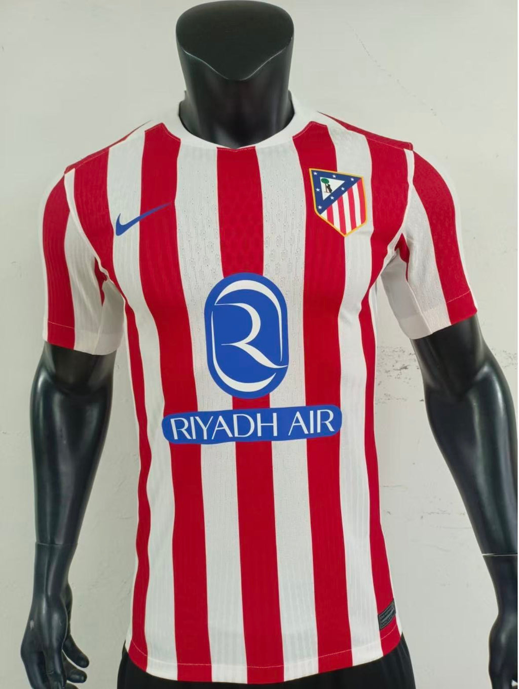 Atletico Madrid 2025/26 Home Jersey – Fan Version & Player Version Soccer Shirt