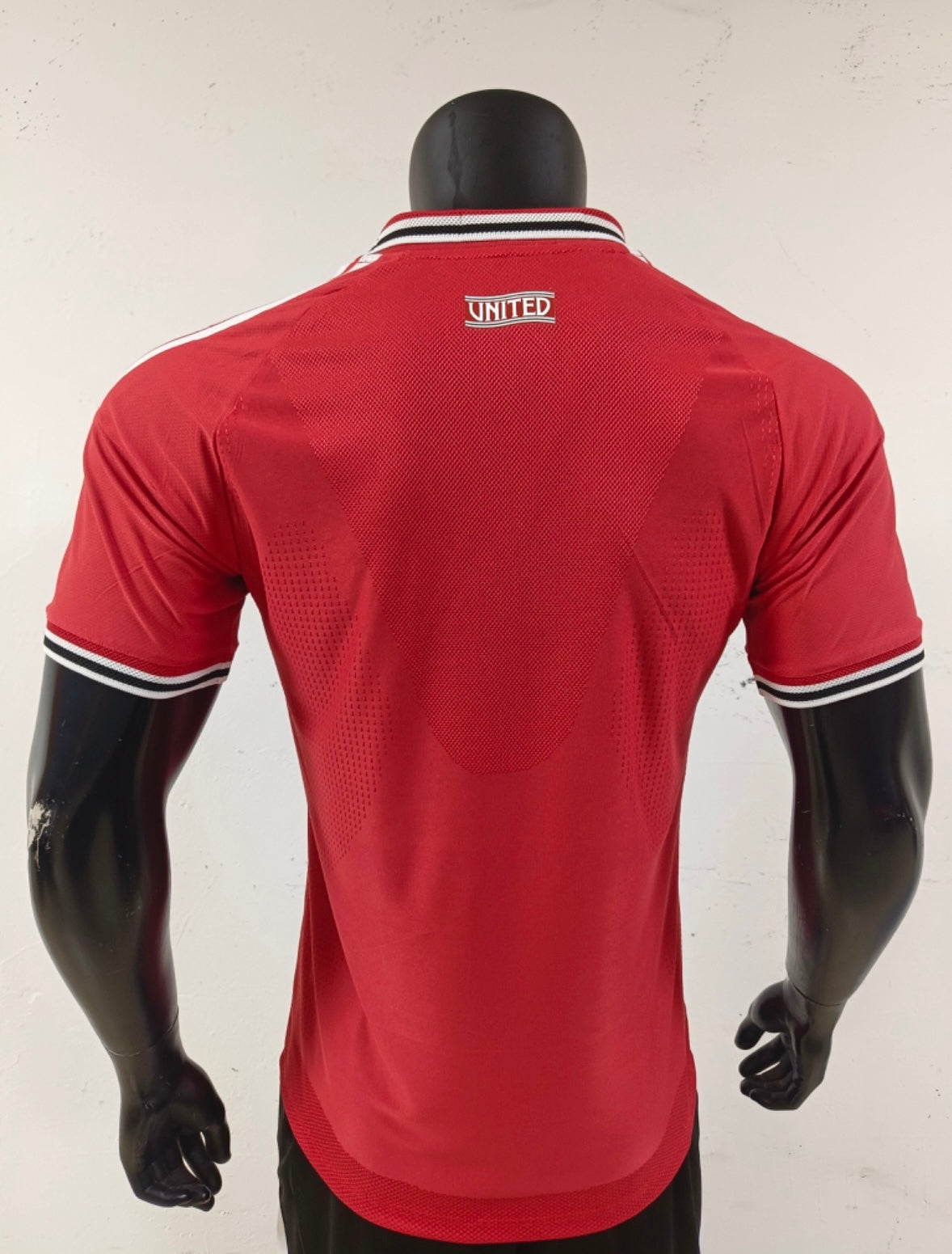 Manchester United 2026/27 Home Jersey – Fan Version & Player Version Soccer Shirt