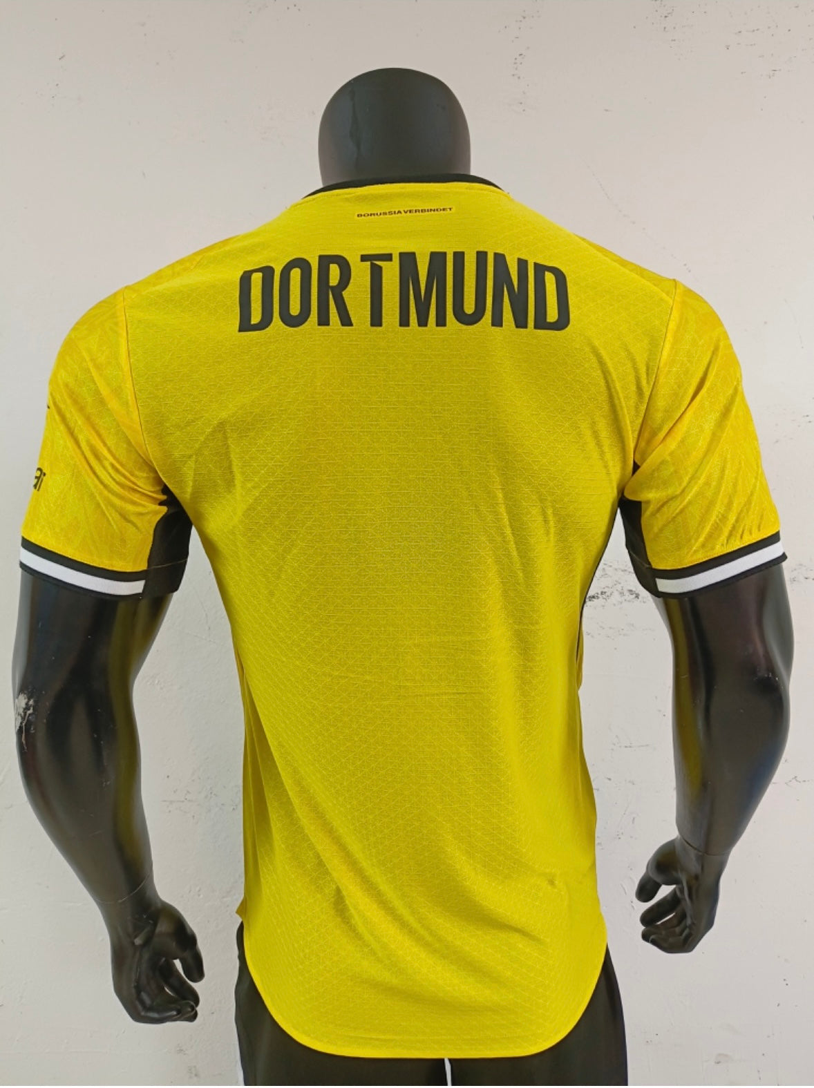 Borussia Dortmund 2026/27 Home Jersey – Fan Version & Player Version Soccer Shirt