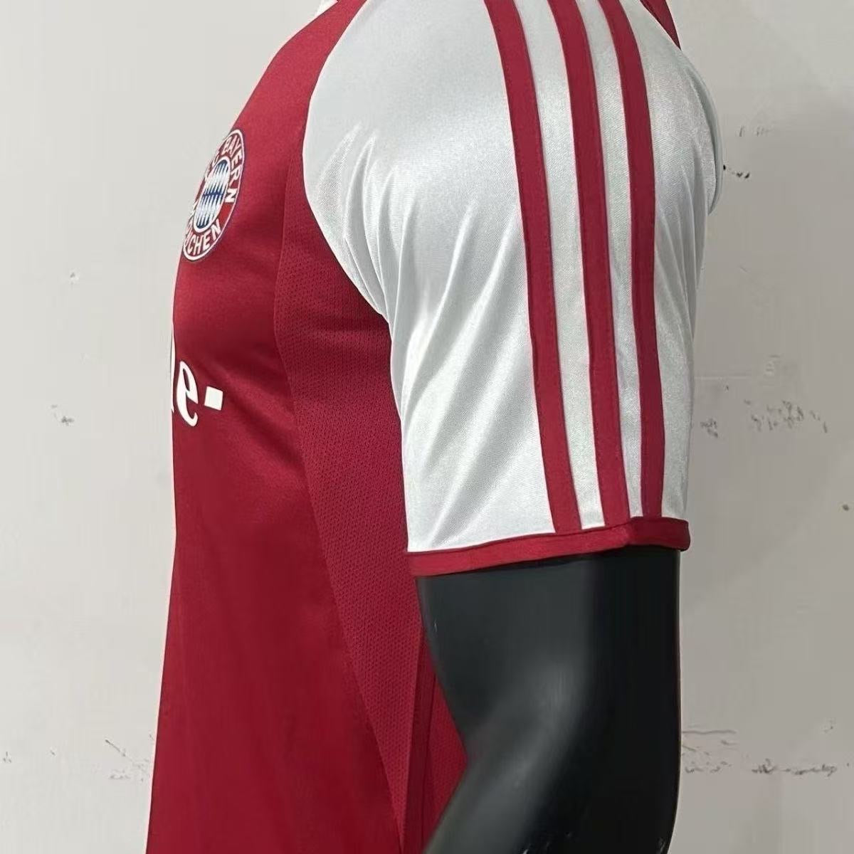 Bayern Munich 2003-04 Home Retro Jersey – Classic Red & White Soccer Shirt